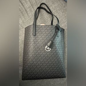 Micheal kors large bag